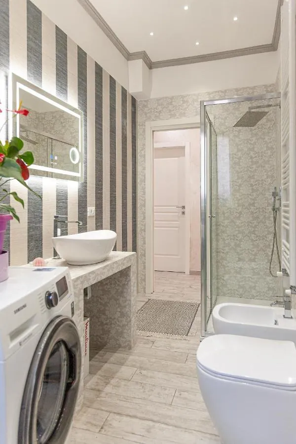 Da Crys & Symo Apartment Sanremo 0*,  Italy